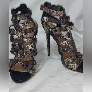 Brand new in the box Steve Madden Prefixx Multi/snake Cage heels 8 1/2